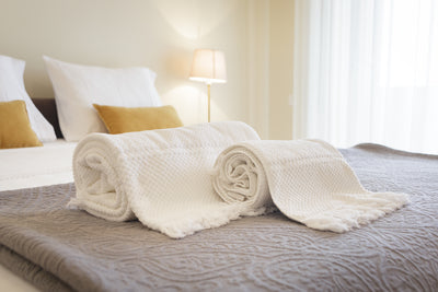 3 Reasons Why Airbnb and VRBO Hosts Should Rent Linens